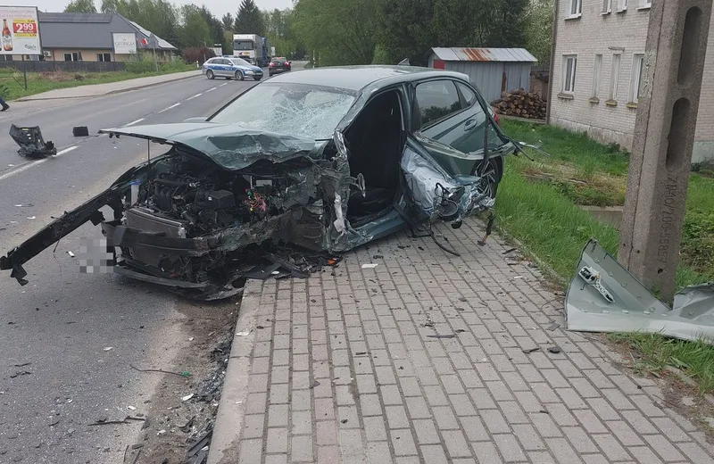 Zderzenie trzech pojazdów w Tyczynie. Osiem osób rannych