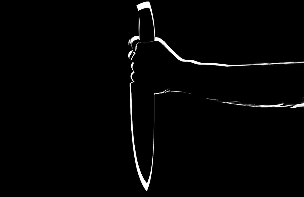 Najpierw zadał kilka ciosów nożem w plecy, na koniec pozostawił go z wbitym ostrzem