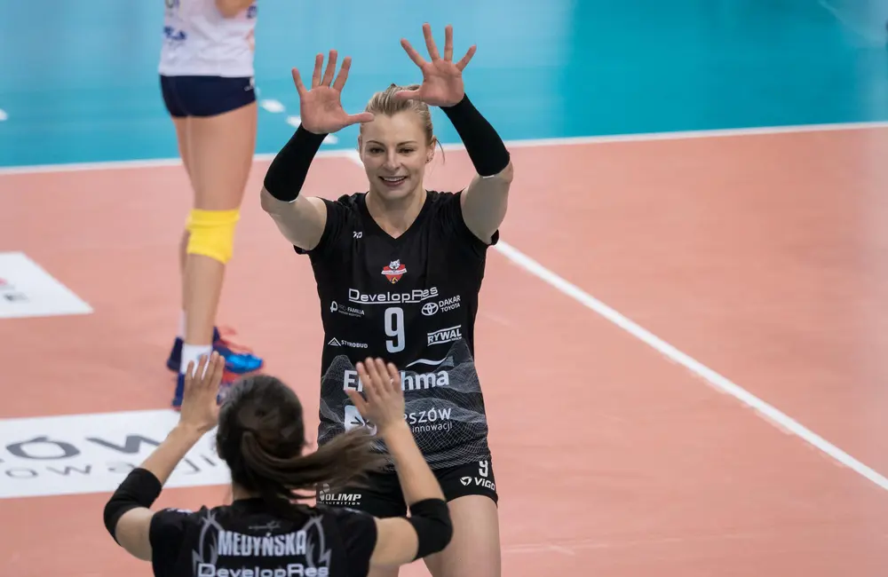 Stephane Antiga rozpoczyna z "wysokiego C". Pożegnał dziewięć zawodniczek 