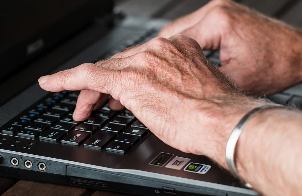 Bezpłatne warsztaty informatyczne dla osób powyżej 50 roku życia