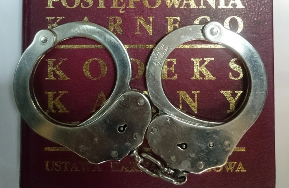 Pięciu nastolatków pobiło 80-latka. Zrobili to dla 30 zł