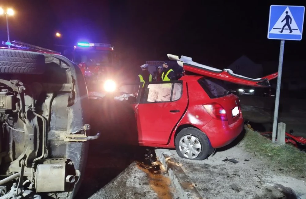 Czołowe zderzenie w Bliznem. Zginęły dwie osoby