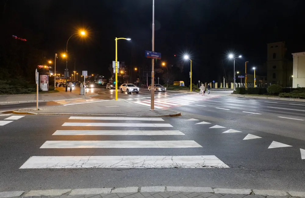 Doświetlono przejście dla pieszych na al. Cieplińskiego