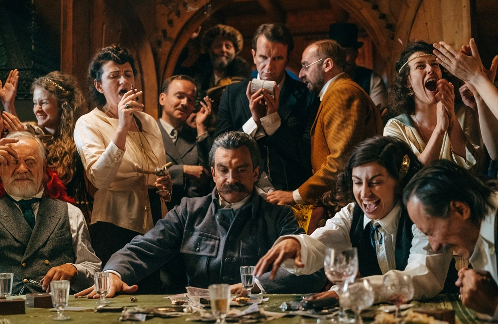 Filmowy sylwester w kinach Helios. Dwa zestawy do wyboru