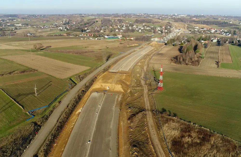 W Racławówce powstaje ponad 400-metrowa estakada [ZDJĘCIA]