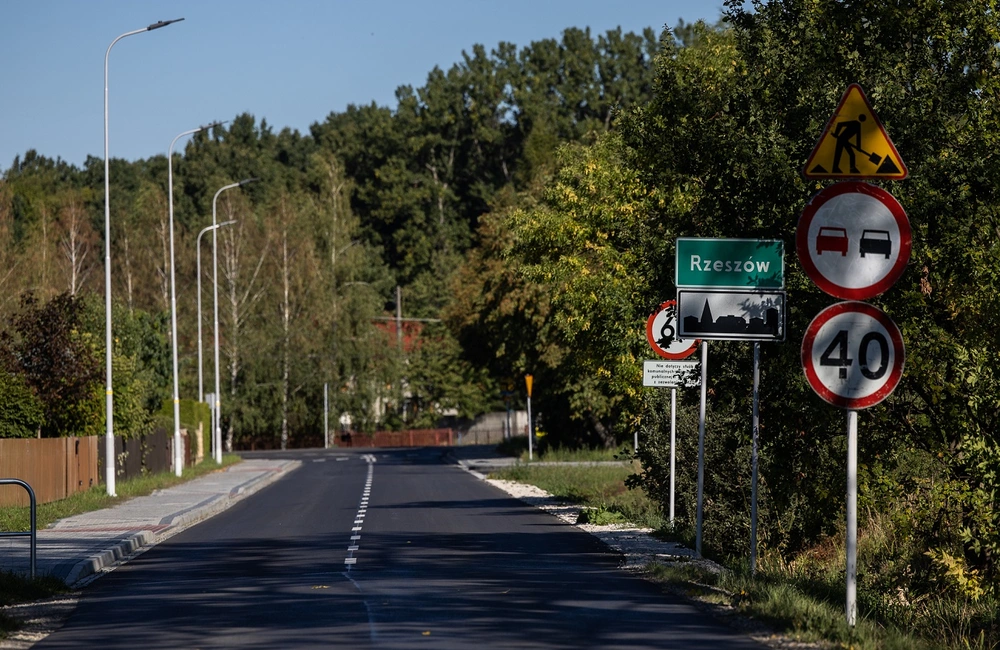 Dwukrotnie taniej, równie jasno. Rzeszów wymienia oświetlenie na LED-owe