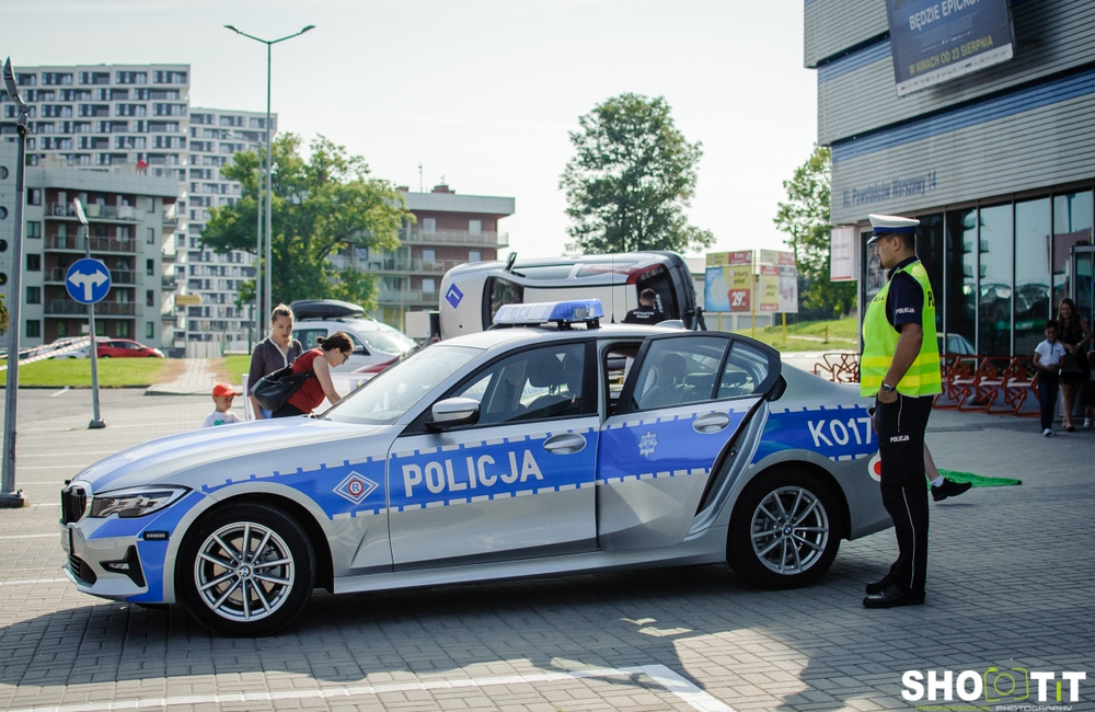Filmowy Poranek dla Dzieci: Bing, wizyta policjantów, gokarty i symulator dachowania