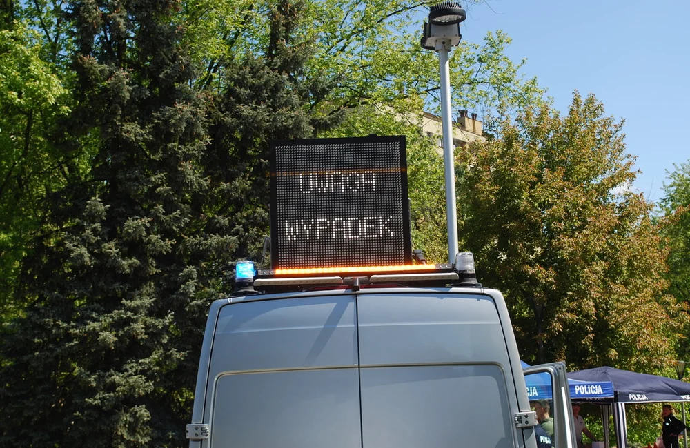Zderzenie dwóch samochodów w Bratkowicach. 3 osoby trafiły do szpitala