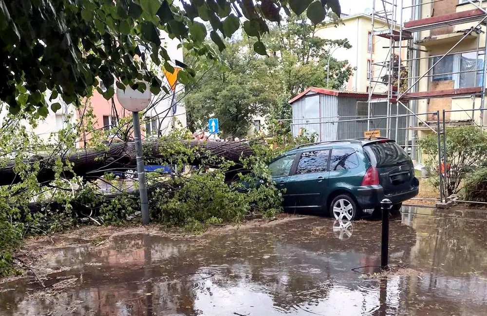 Burze na Podkarpaciu. Ponad 300 interwencji strażaków