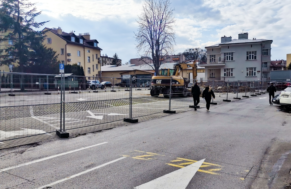 Ruszyły prace przy tworzeniu nowego ogrodu kieszonkowego w centrum Rzeszowa / fot. RESinet.pl
