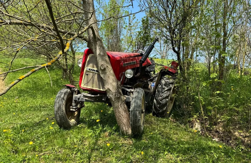 Mężczyzna przygnieciony przez traktor. Interweniował śmigłowiec LPR