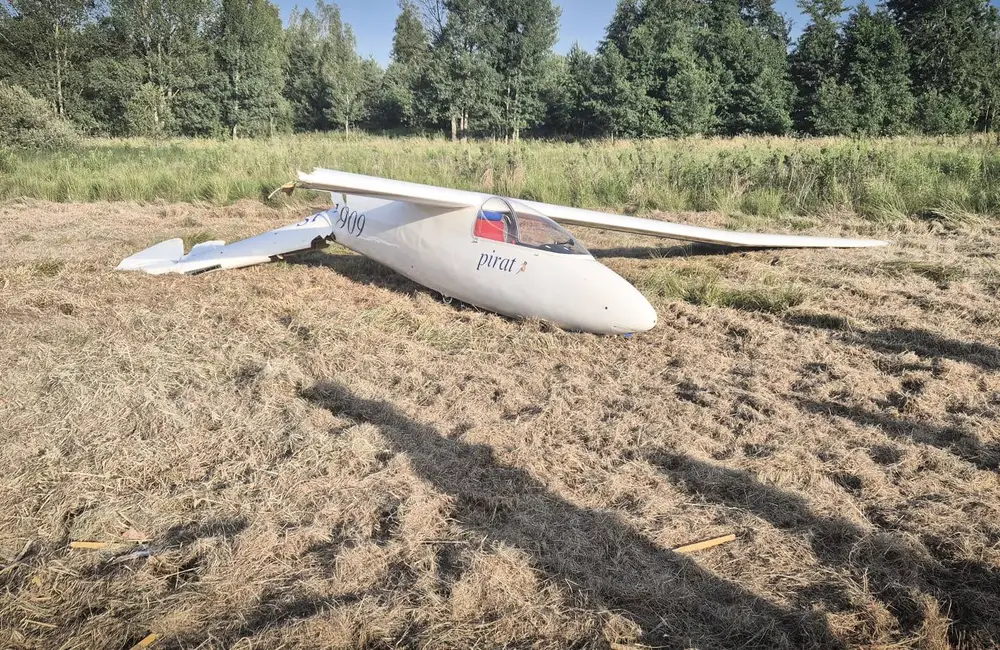 Wypadek szybowca w Musikowie / fot. KP PSP w Stalowej Woli