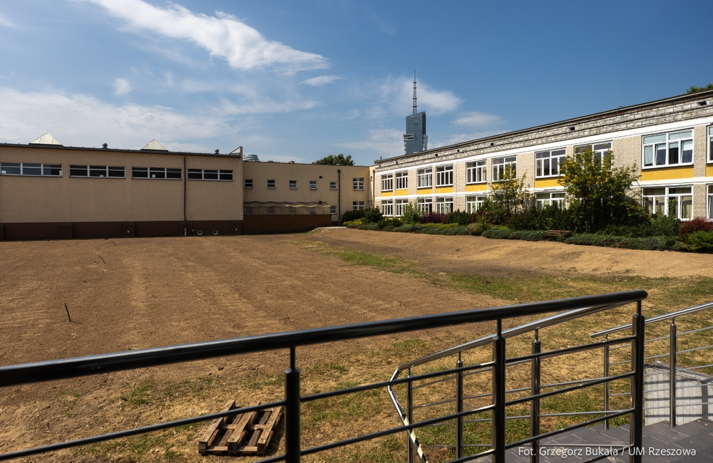 Nowe boiska przy rzeszowskich szkołach jeszcze na tych wakacjach