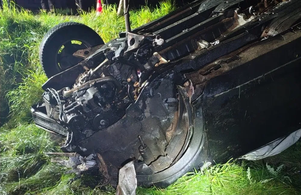 Dachowanie samochodu w Kamieniu. 5 osób trafiło do szpitala