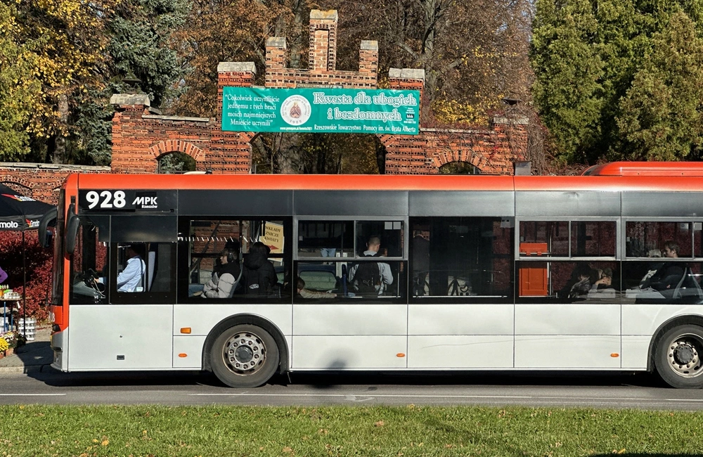 Komunikacja miejska w Rzeszowie w okresie Wszystkich Świętych. Więcej kursów, linie specjalne