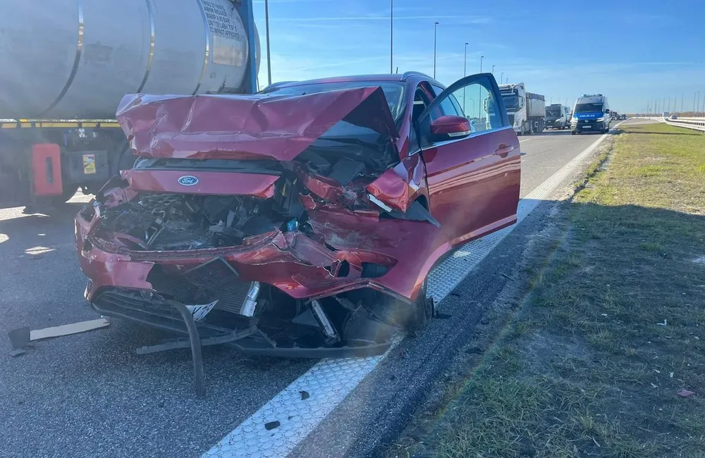 Wypadek na autostradzie A4 w Świlczy. 3 osoby ranne, utrudnienia w ruchu