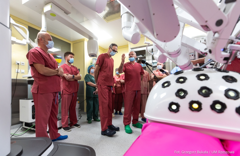 Prezentacja robota chirurgicznego Edge Medical MP 1000 w Szpitalu Miejskim - fot. Grzegorz Bukała / UM Rzeszowa