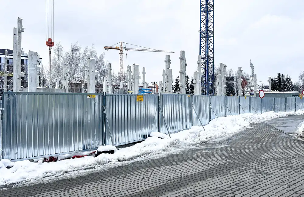 Budowa parkingu z lądowiskiem przy KSW nr 2 w Rzeszowie - fot. ViC / RESinet.pl