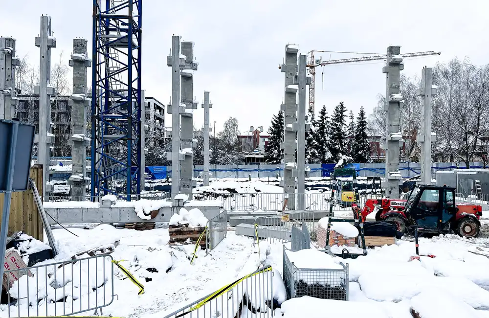 Budowa parkingu z lądowiskiem przy KSW nr 2 w Rzeszowie - fot. ViC / RESinet.pl