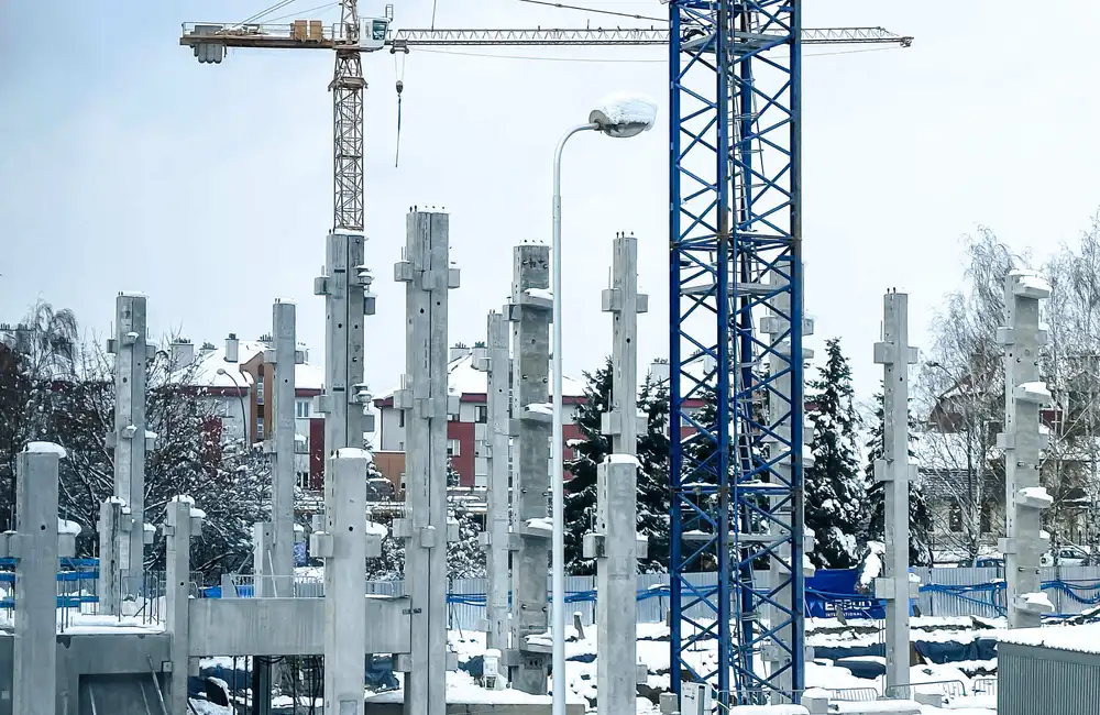 Budowa parkingu z lądowiskiem przy KSW nr 2 w Rzeszowie - fot. ViC / RESinet.pl