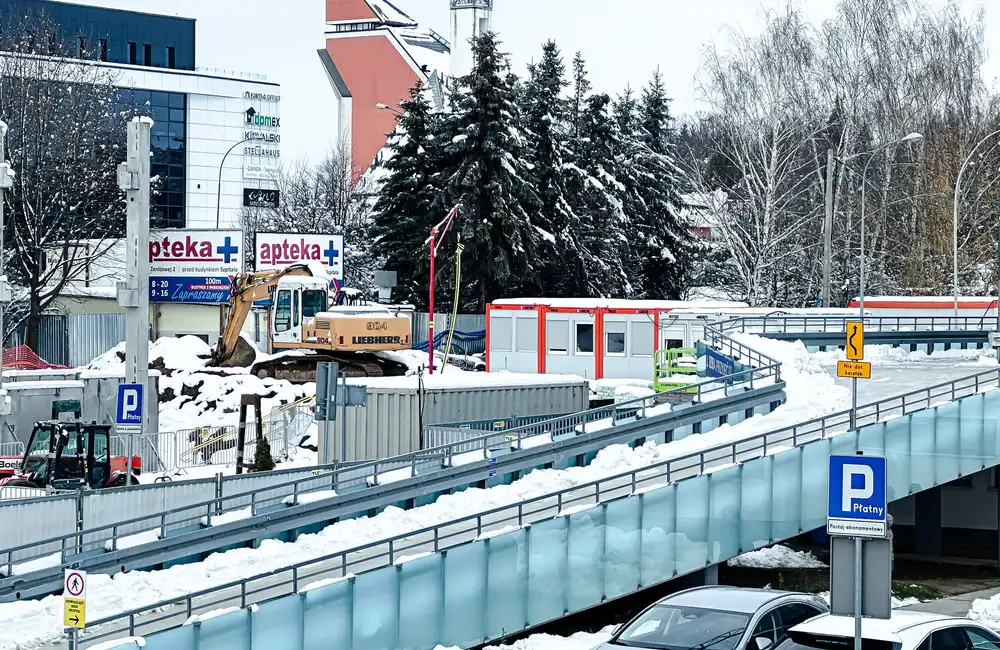 Budowa parkingu z lądowiskiem przy KSW nr 2 w Rzeszowie - fot. ViC / RESinet.pl