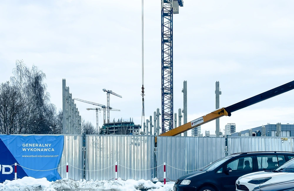 Budowa parkingu z lądowiskiem przy KSW nr 2 w Rzeszowie - fot. ViC / RESinet.pl