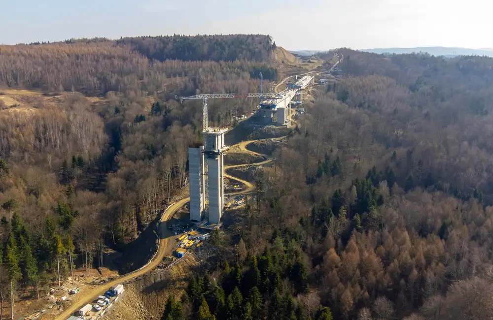 Budowa estakady ES-26 na odcinku S19 Babica-Jawornik / fot. GDDKiA