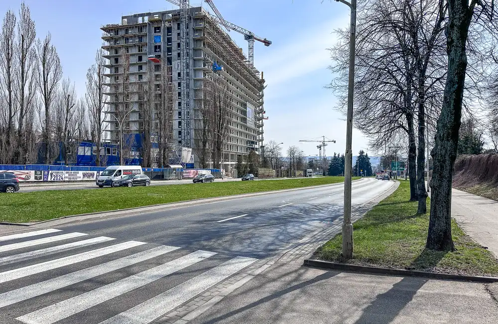 Budowa kompleksu Lwowska 33 przy rondzie Pobitno w Rzeszowie, fot. ViC / RESinet.pl