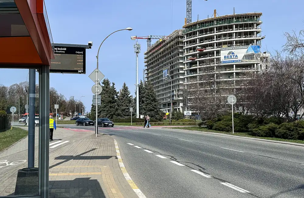Budowa kompleksu Lwowska 33 przy rondzie Pobitno w Rzeszowie, fot. ViC / RESinet.pl