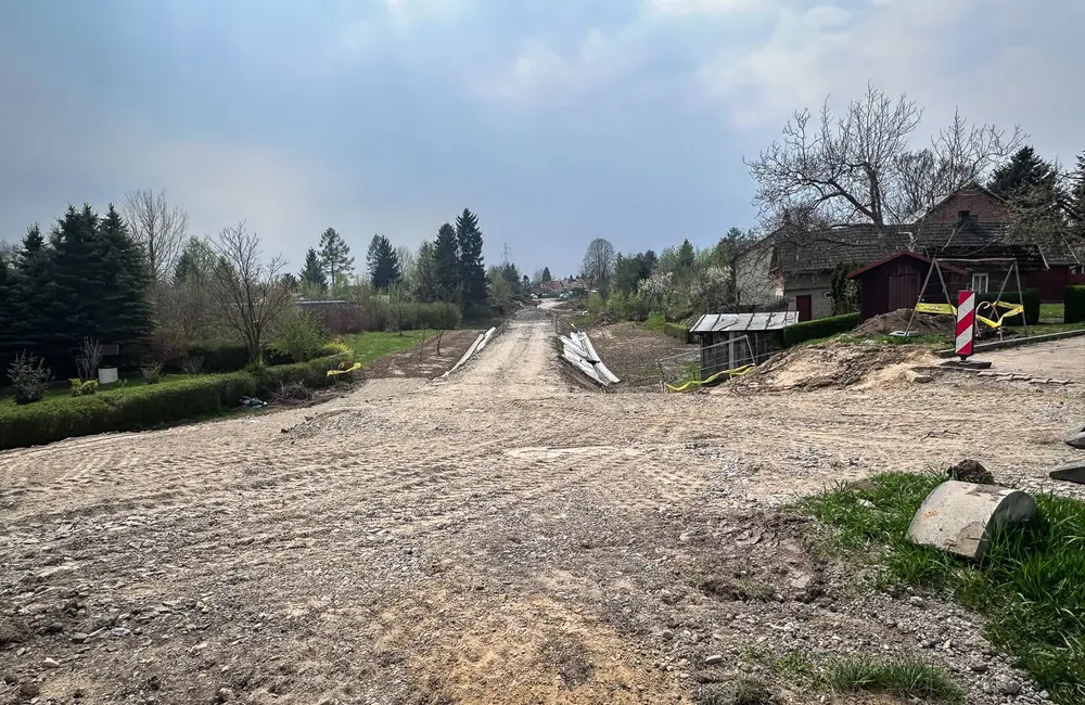 Budowa kładki na osiedlu Drabinianka / fot. RESinet.pl
