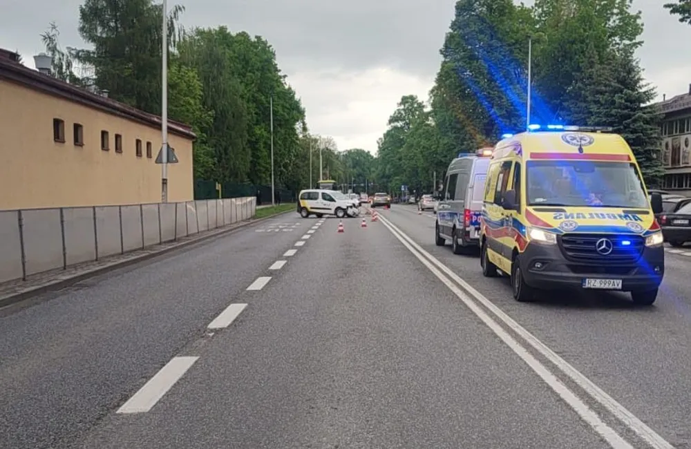 Wypadek na ul. Dabrowskiego w Rzeszowie - 12.05.2026 / fot. KMP Rzeszów