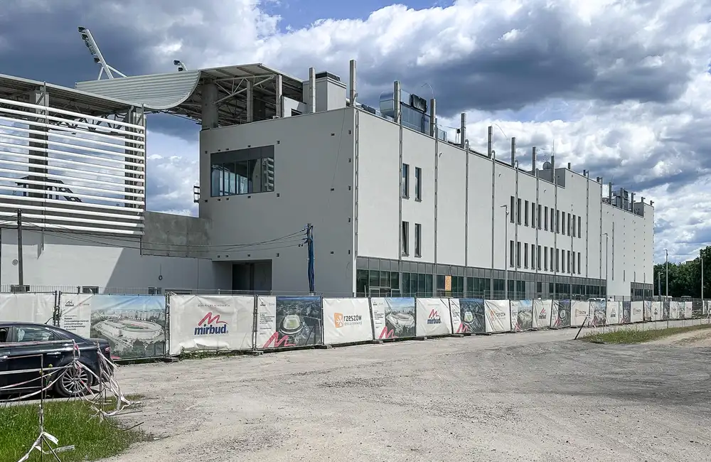 Budowa PCLA przy ul. Wyspiańskiego, fot. ViC / RESinet.pl