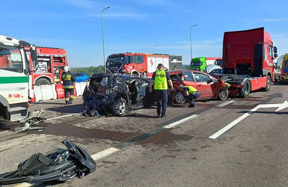 Karambol na S19 w Jasionce. 5 osób trafiło do szpitala