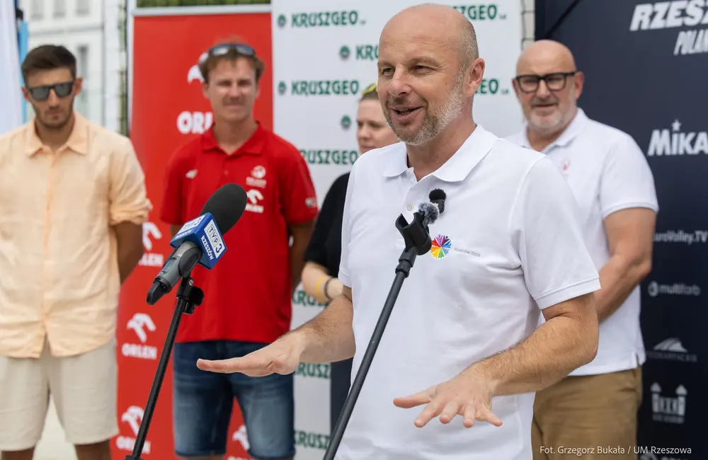 Konferencja promująca Puchar Świata w siatkówce plażowej - fot. Grzegorz Bukała / UM Rzeszowa