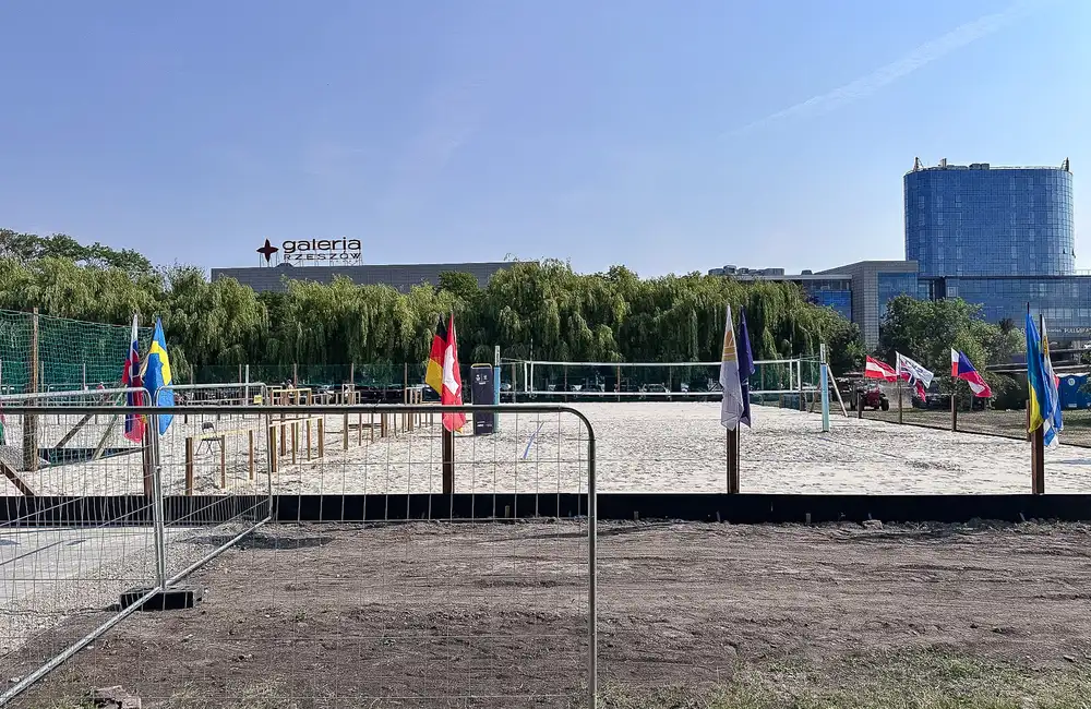 Zdjęcia z budowy Plażowej Strefy w centrum Rzeszowa / fot. RESinet.pl