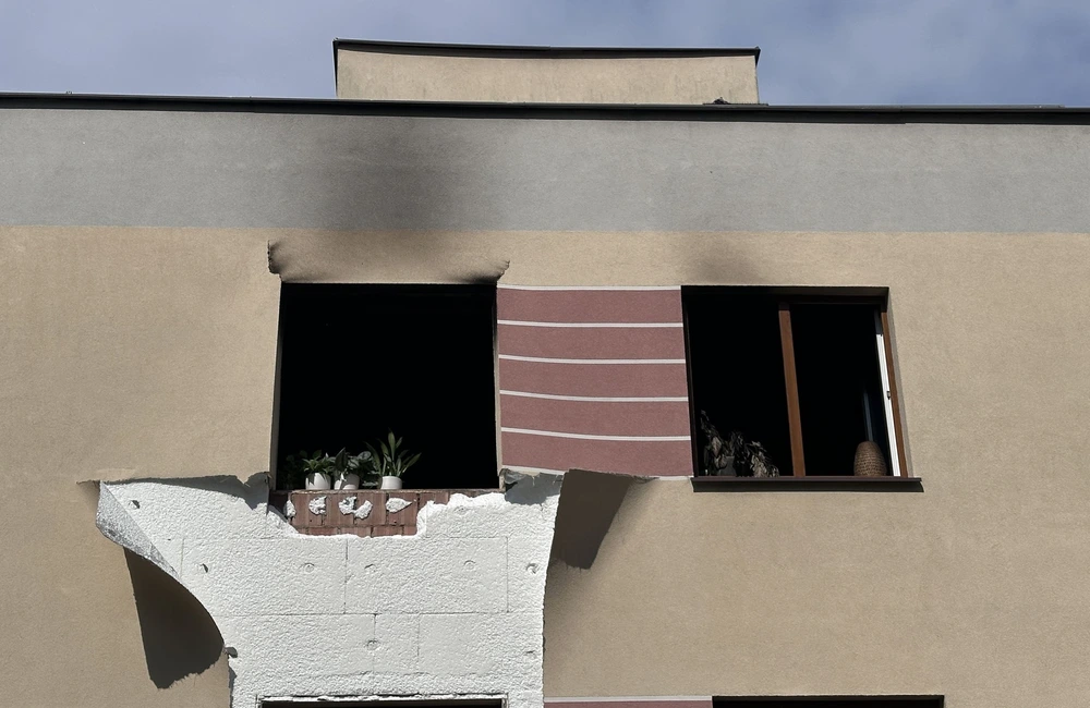 Pożar mieszkania w bloku na ul. Twardowskiego w Rzeszowie (3.07.2026) - fot. ViC / RESinet.pl