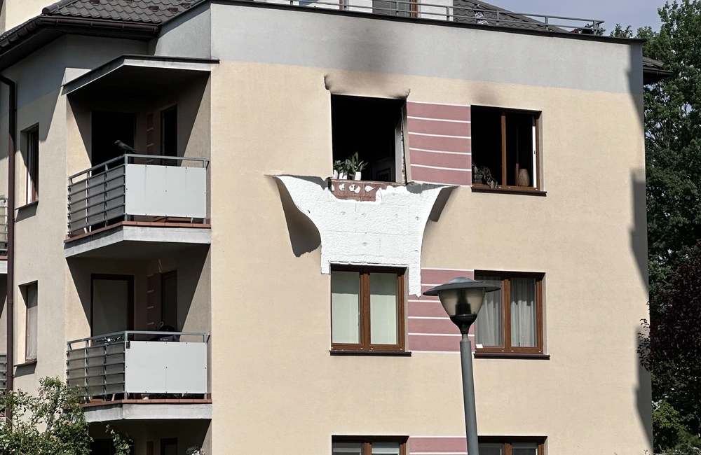 Pożar mieszkania w bloku na ul. Twardowskiego w Rzeszowie (3.07.2026) - fot. ViC / RESinet.pl