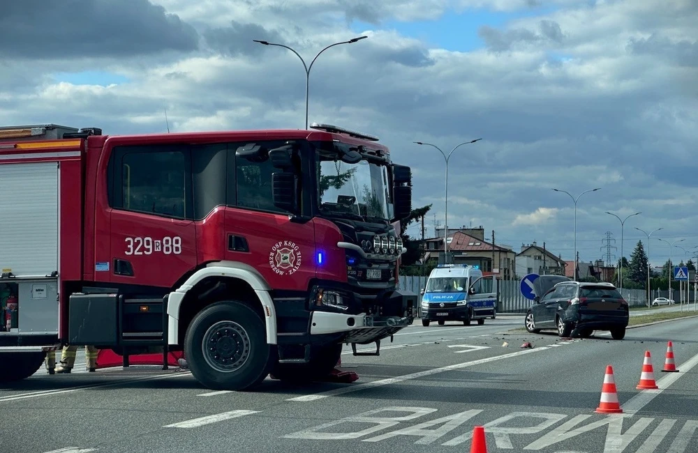 Śmiertelny wypadek na al. Sikorskiego. Motocyklista zginął na miejscU