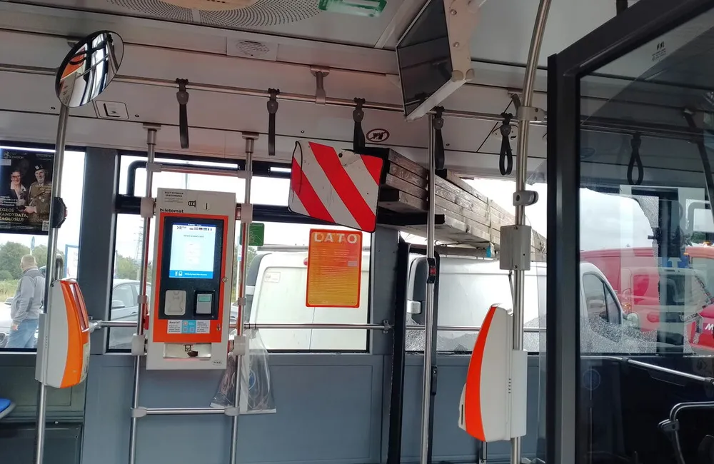 Kolizja czterech pojazdów na rondzie Rodziny Ulmów / fot. KMP w Rzeszowie