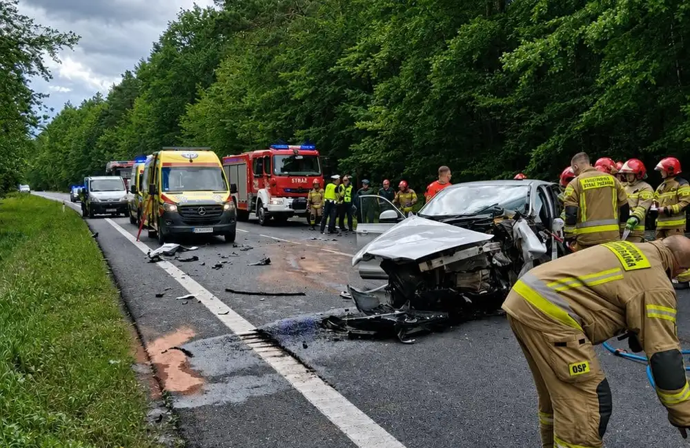 Wypadek na trasie Głogów Małopolski - Widełka / fot. Wojewódzka Stacja Pogotowia Ratunkowego w Rzeszowie
