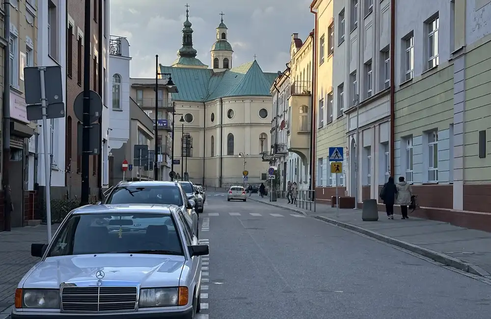 Ul. Bernardyńska zamknięta dla aut. Rzeszów testuje pierwszą szkolną ulicę