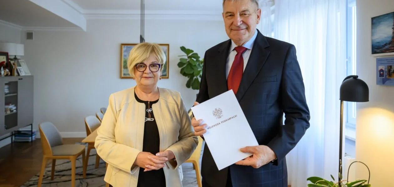 Na zdjięciu od lewej: wojewoda podkarpacki Teresa Kubas-Hul oraz Dr n. med. Jarosław Janeczko / fot. Jerzy Żygadło, PUW Rzeszów