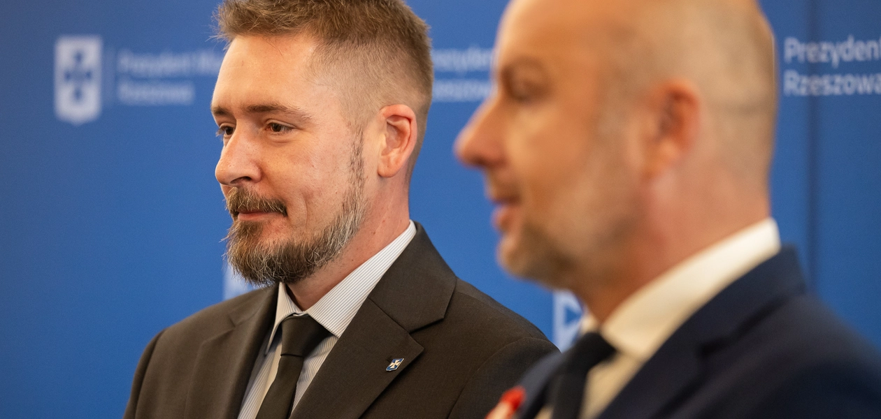 Na zdj. od lewej: Maciej Ulita i Konrad Fijołek / fot. Grzegorz Bukała / Urząd Miasta Rzeszowa