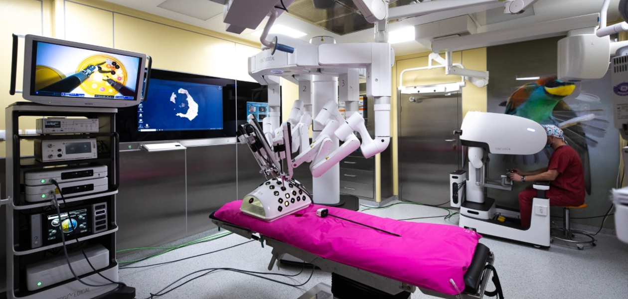 Prezentacja robota chirurgicznego Edge Medical MP 1000 w Szpitalu Miejskim - fot. Grzegorz Bukała / UM Rzeszowa