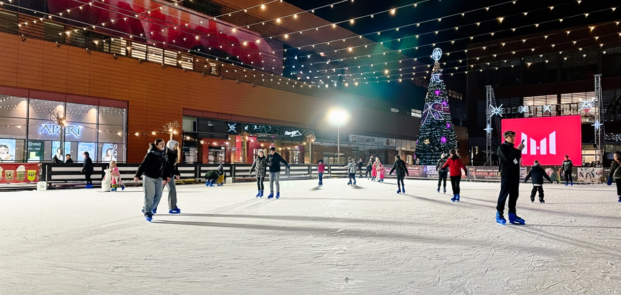Lodowisko na skwerze Millenium Hall - fot. Archiwum RESinet.pl