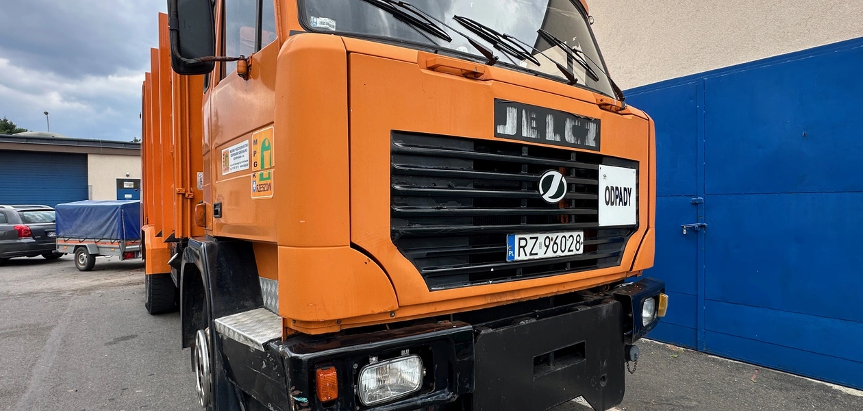 Samochód MPGK w Rzeszowie, fot. Archiwum RESinet.pl