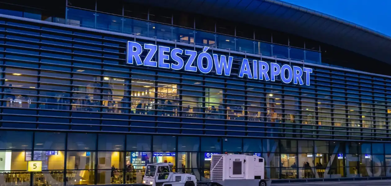 Lotnisko w Jasionce / fot. Adobe Stock