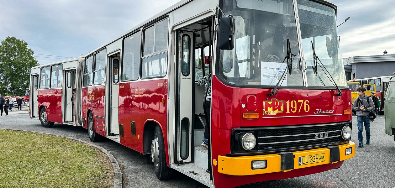 I Zlot Zabytkowych Autobusów w Rzeszowie - fot. ViC / RESinet.pl