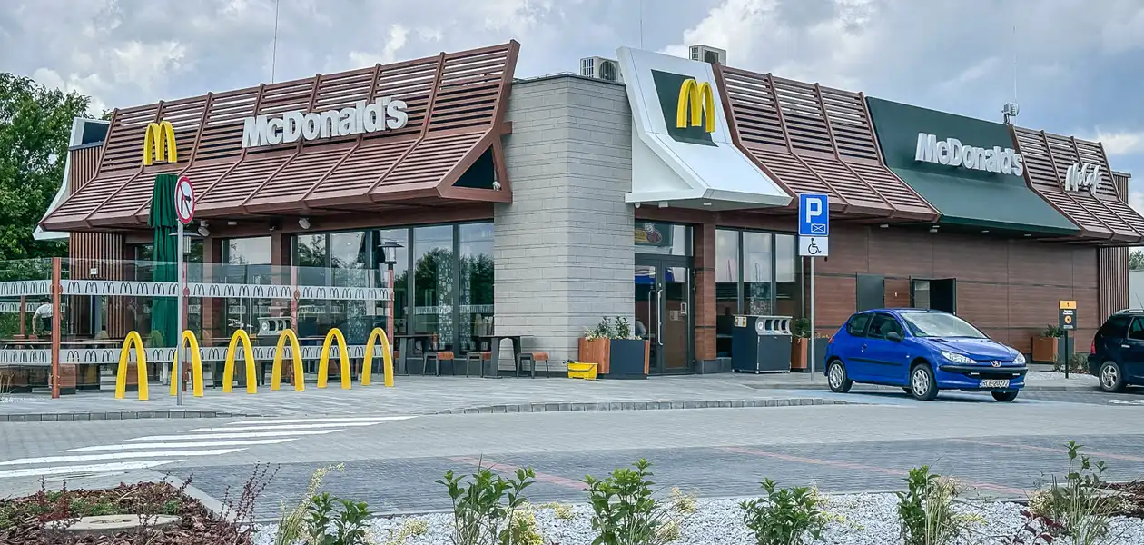 McDonald's przy ul. Przemysłowej 30 w Rzeszowie - fot. ViC / RESinet.pl