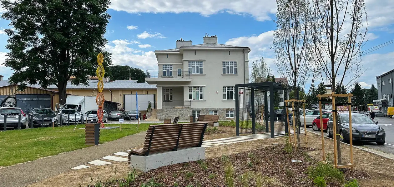 Budynek Estrady Rzeszowskiej przy ul. Jagiellońskiej - fot. ViC / Archiwum RESinet.pl